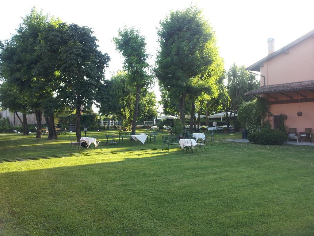 Societa Agricola Le More Agriturismo La Dondina Budrio  Exteriér fotografie